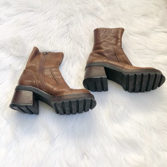 Steve Madden Shoes - STEVE MADDEN Vintage Hott Platform Boots SZ 7.5